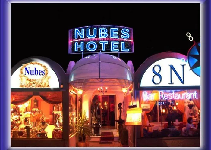 Nubes Hotel